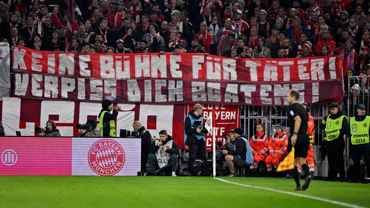 Bayern-Fans protestieren gegen mögliche Rückkehr von Jerome Boateng