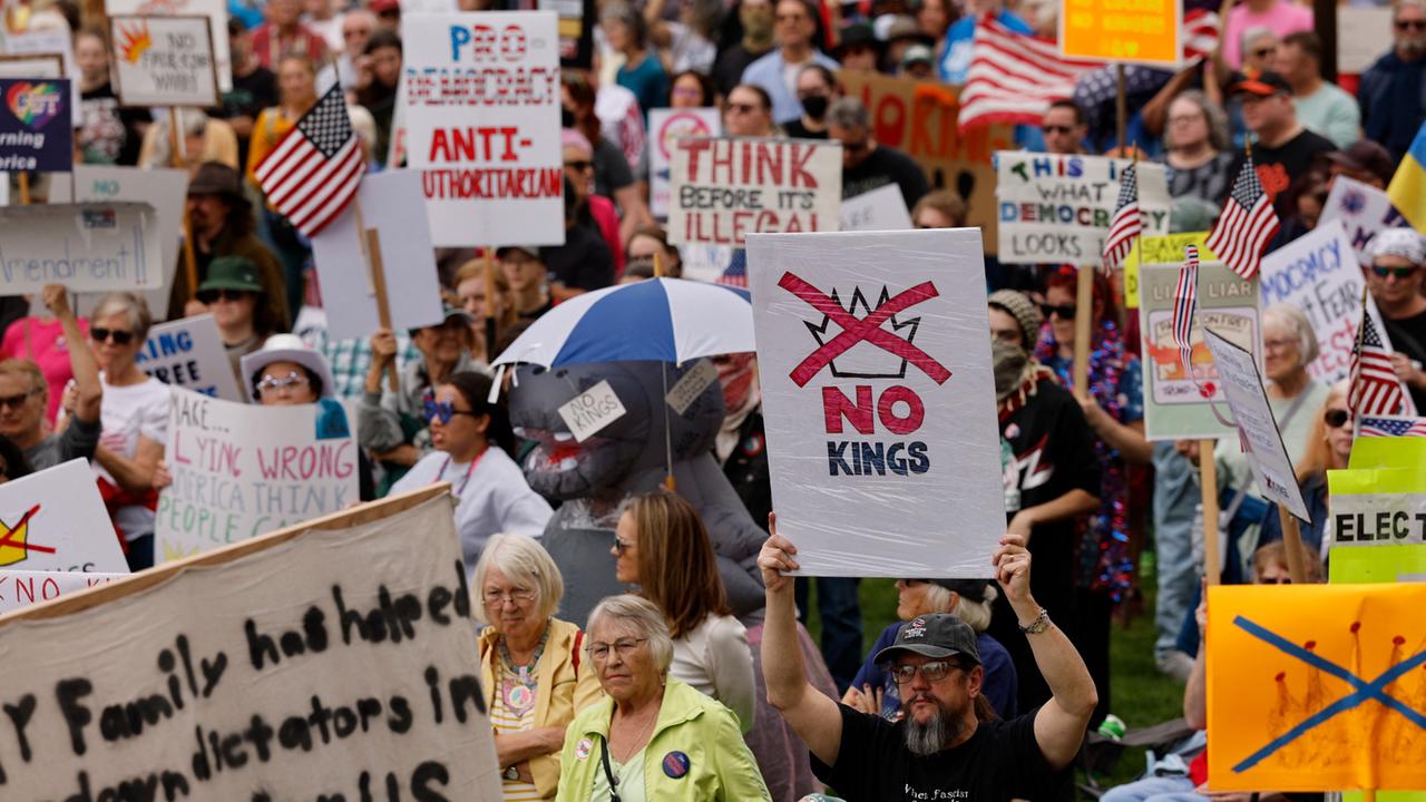 "No Kings"-Proteste: Demonstrationen gegen Trump in vielen US-Städten