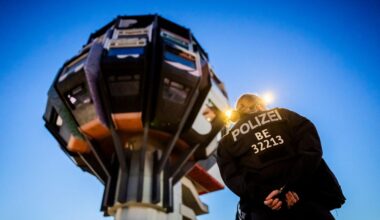 Leerstand in Berlin: Zahlreiche Festnahmen nach Protestaktion am Bierpinsel