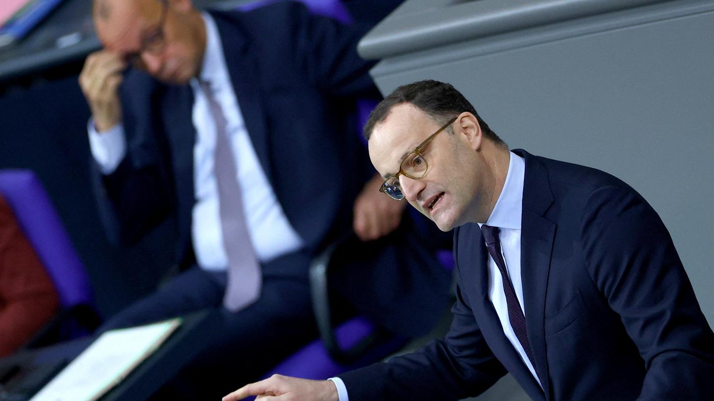 Spahn verteidigt Merz-Aussagen zu Migration – DGB kritisiert