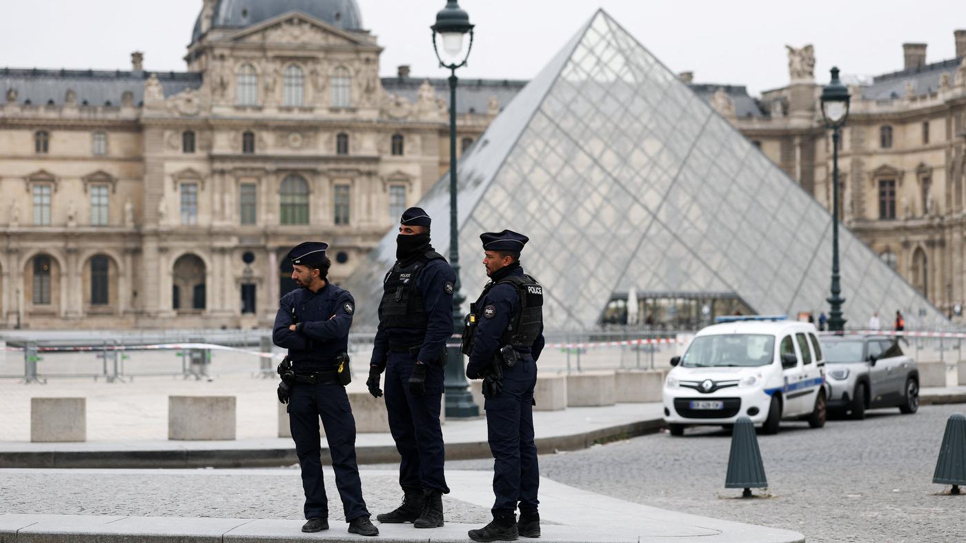 Was zum Einbruch in den Louvre bekannt ist