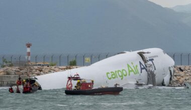 Von Landesbahn abgekommen: Zwei Tote nach Flugzeugunglück in Hongkong