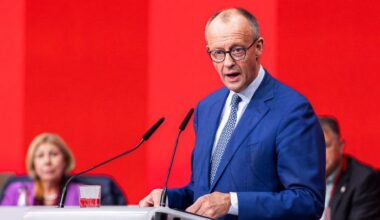 Archivbild: Bundeskanzler Friedrich Merz (CDU) spricht bei einem Kongress. (Quelle: dpa/Matthey)