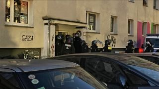 In Berlin-Mitte sollen in dem Obdachlosenhausprojekt in der Habersaathstraße am Montagmorgen mehrere Wohnungen geräumt werden.