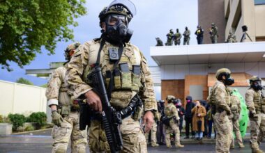 Der US-Überblick am Morgen: Nationalgarde darf nach Portland, Ermittlungen gegen Trump-Kritiker