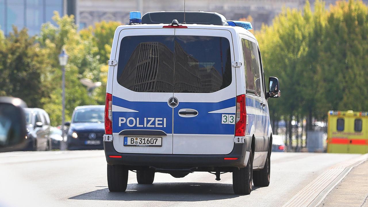 Berlin: Rechtsextremist in Berlin nach Drohungen in Psychiatrie eingewiesen