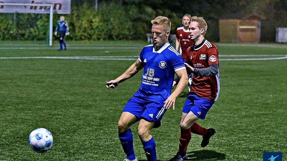 Remis im Spitzenspiel, Aufsteiger siegen auswärts