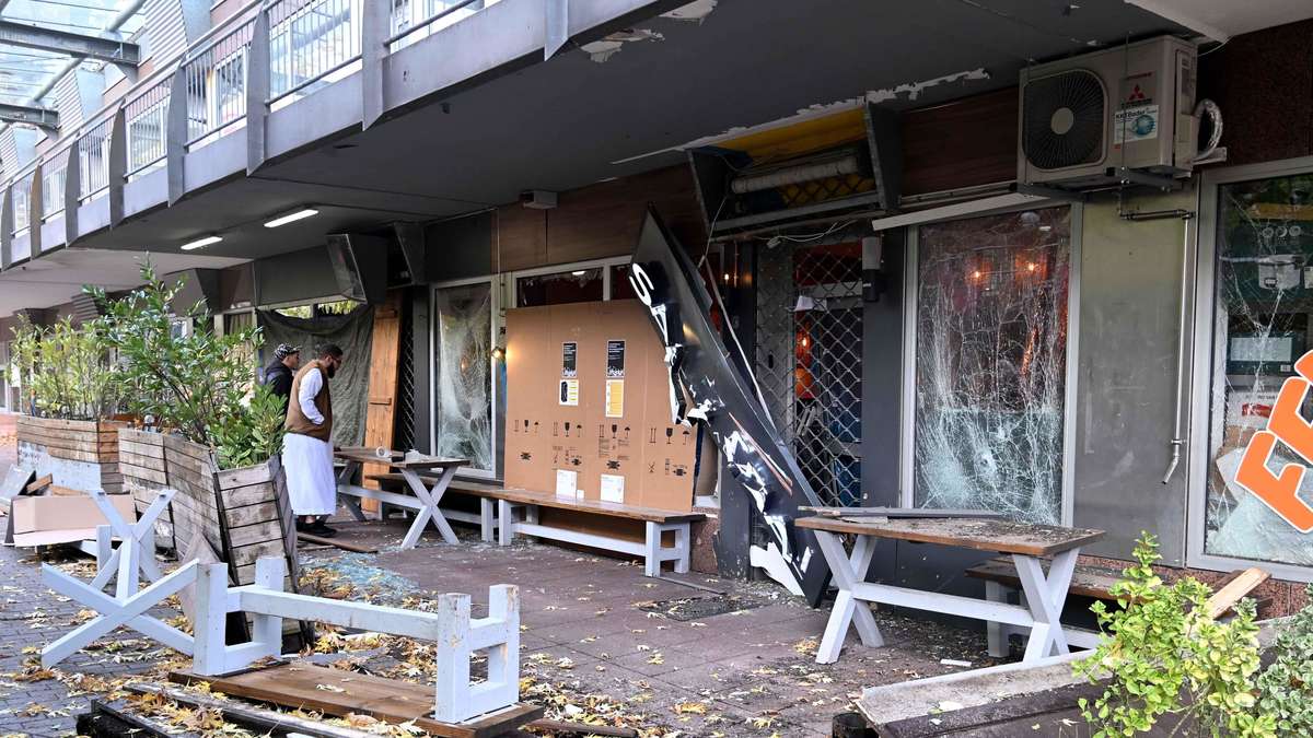 Explosion verwüstet Restaurants in Frankfurts Nordweststadt