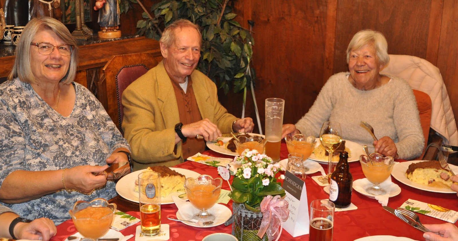Traditionelles Döppekooche-Essen in Bad Hönningen zieht zahlreiche Besucher an