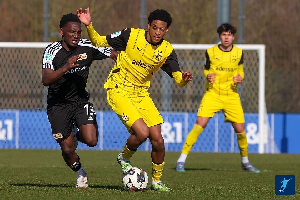 Dortmund hat es nicht mehr weit für den Einzug in die Zwischenrunde. Dortmund hat es nicht mehr weit für den Einzug in die Zwischenrunde.