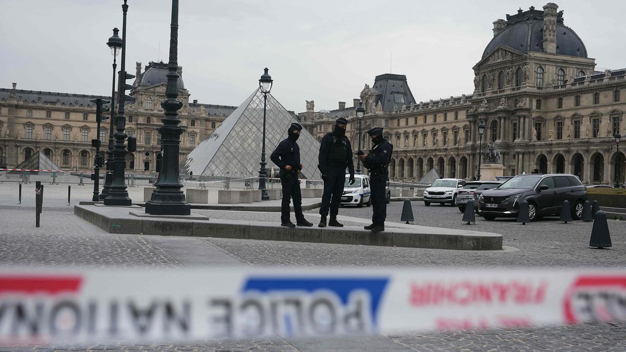 Mehr als 150 Spuren werden nach Louvre-Einbruch ausgewertet