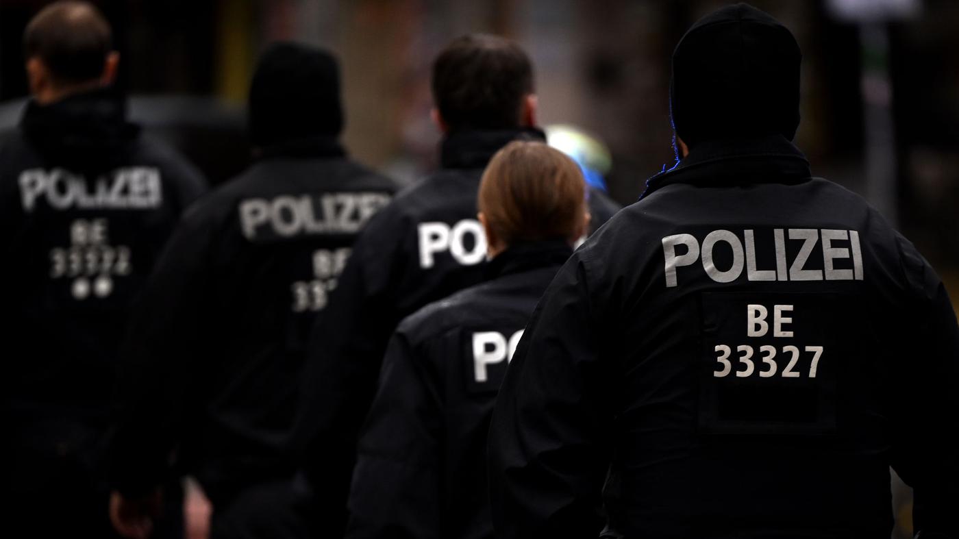 Zwei Kommissaranwärter stehen in Brandenburg vor Entlassung