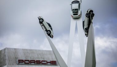 Automobilindustrie: Porsche meldet fast eine Milliarde Euro Verlust im dritten Quartal