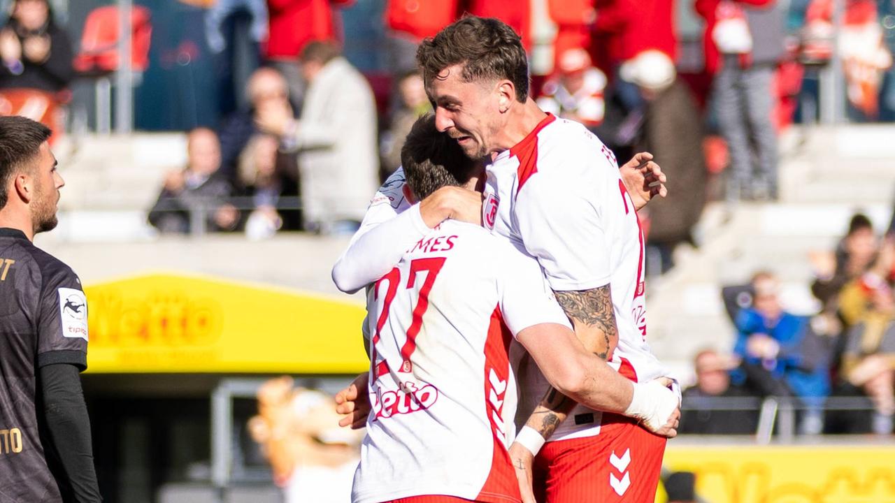 Last-Minute-Tor: Jahn Regensburg dreht Spiel gegen Stuttgart