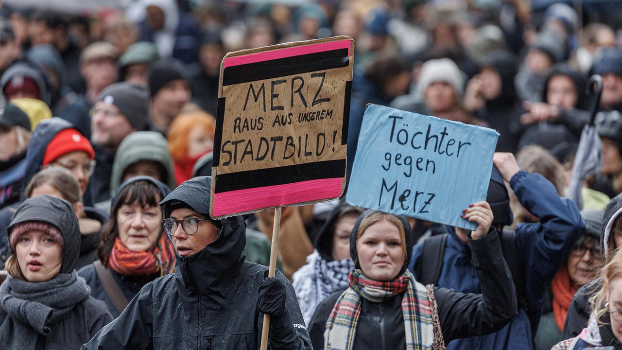 Demos gegen Merz' "Stadtbild"-Äußerung in zahlreichen Städten