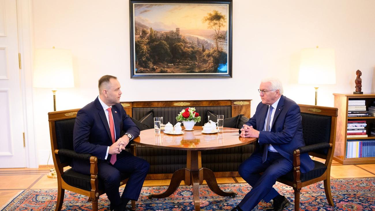 Deutschland und Polen: Steinmeier und Merz lehnen Polens Reparationsforderungen ab