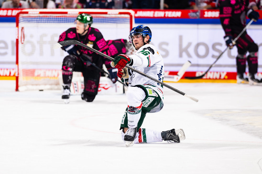 Blank sorgt in der Overtime für die Entscheidung: Augsburgs Lauf geht auch in Berlin weiter