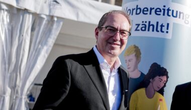 Dobrindt will Schüler auf Katastrophen- und Kriegsfall vorbereiten