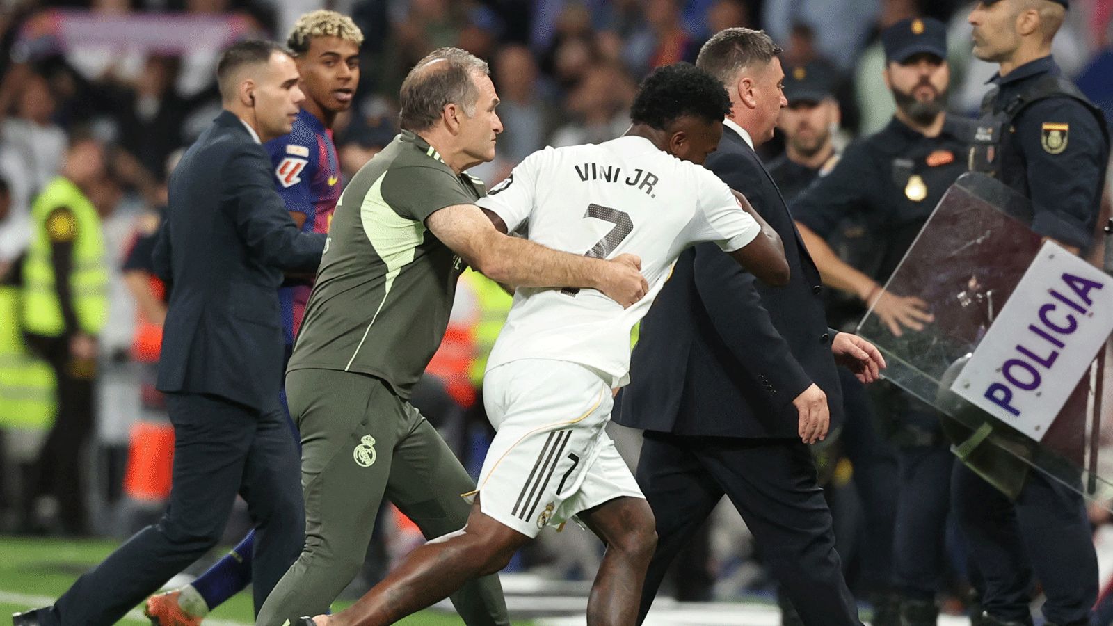 Hitzige Wortgefechte und abfällige Gesten gegen Lamine Yamal! Stars von Real Madrid um Vinicius Junior sorgen für Eklat im Clasico - SPOX.com