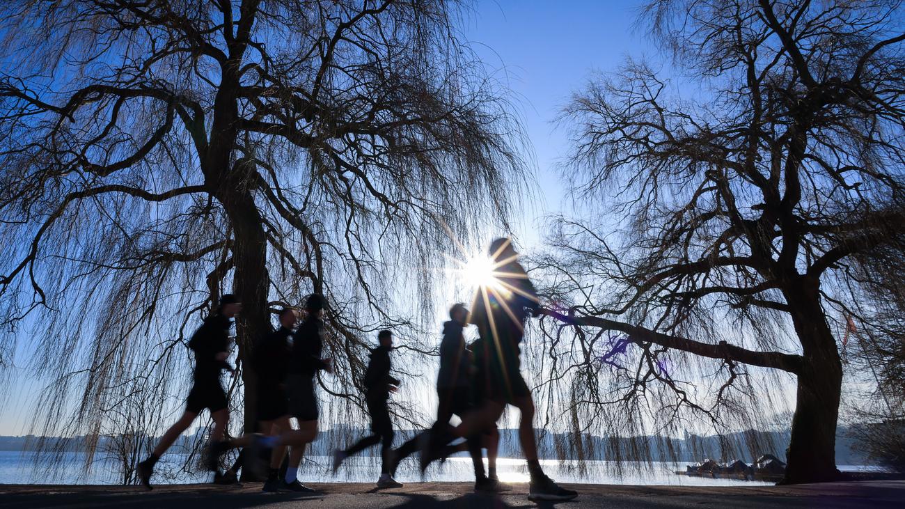 Glücksatlas 2025: Lebenszufriedenheit bleibt in Hamburg am größten