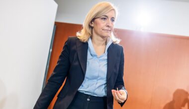 Stadtbild-Debatte: Gesundheitsministerin Nina Warken spricht von "No-go-Areas" für Frauen