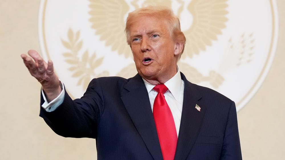 Shutdown in den USA: Die Regierung der USA unter Präsident Donald Trump darf einer einstweiligen Verfügung zufolge keine Bundesbediensteten mehr im Shutdown entlassen.