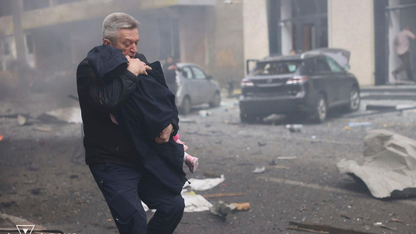 Die Männer, die die Kinder von Charkiw retteten