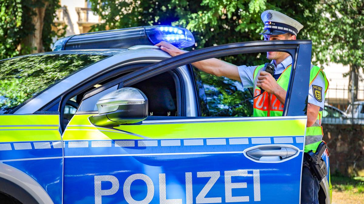 Unfall Rheinstetten sorgt für Vollsperrung der L566 nahe Bahnübergang