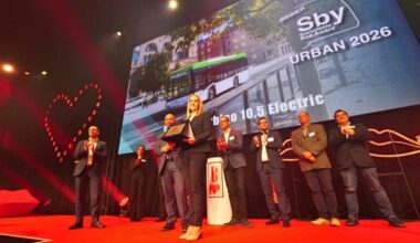 Busworld Europe 2025: Doppelsieg für den Solaris Urbino 10,5 electric - Stadtbusse (wie Gelenk-, Niederflur- und Solobusse), Umwelt-, Klimaschutz und Nachhaltigkeit, Preisverleihungen, Wettbewerbe | News | busplaner - Technik - ÖPNV