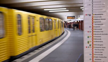 Die BVG nimmt ein Stellwerk neu in Betrieb - die U2 wird auf einem Abschnitt daher für zwei Wochen gesperrt. (Archivbild) Foto: