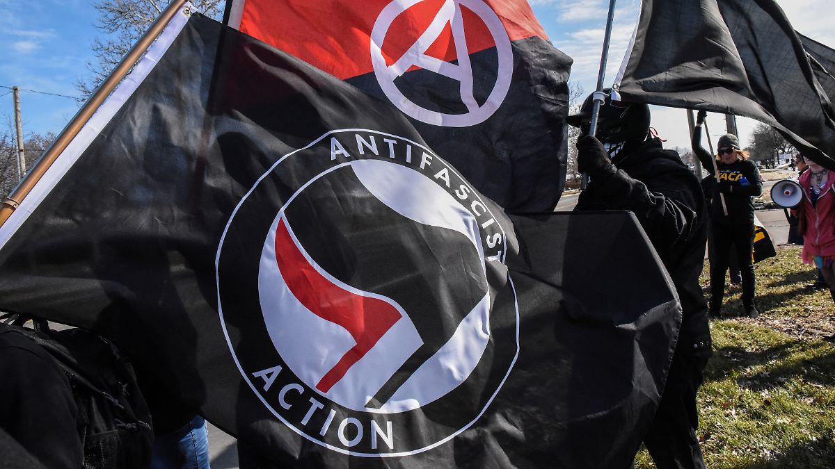 "Militante Vereinigung": Erstmals Anklage gegen angebliche Antifa-Terroristen in den USA erhoben