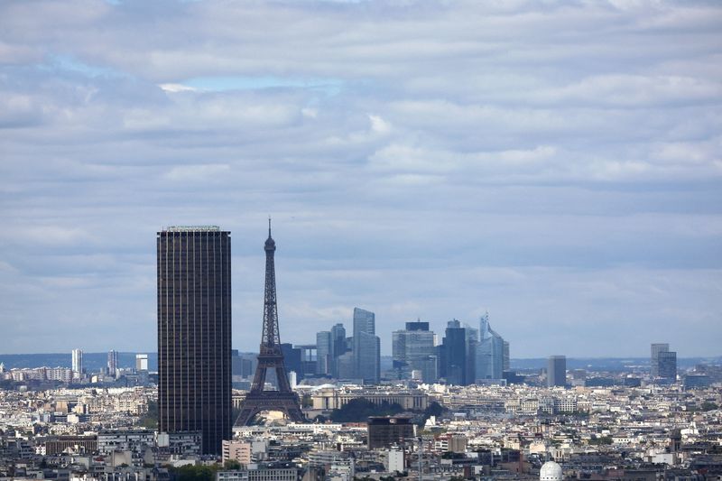 S&P senkt Frankreichs Rating auf 'A+/A-1' aufgrund erhohter Risiken für Haushaltskonsolidierung