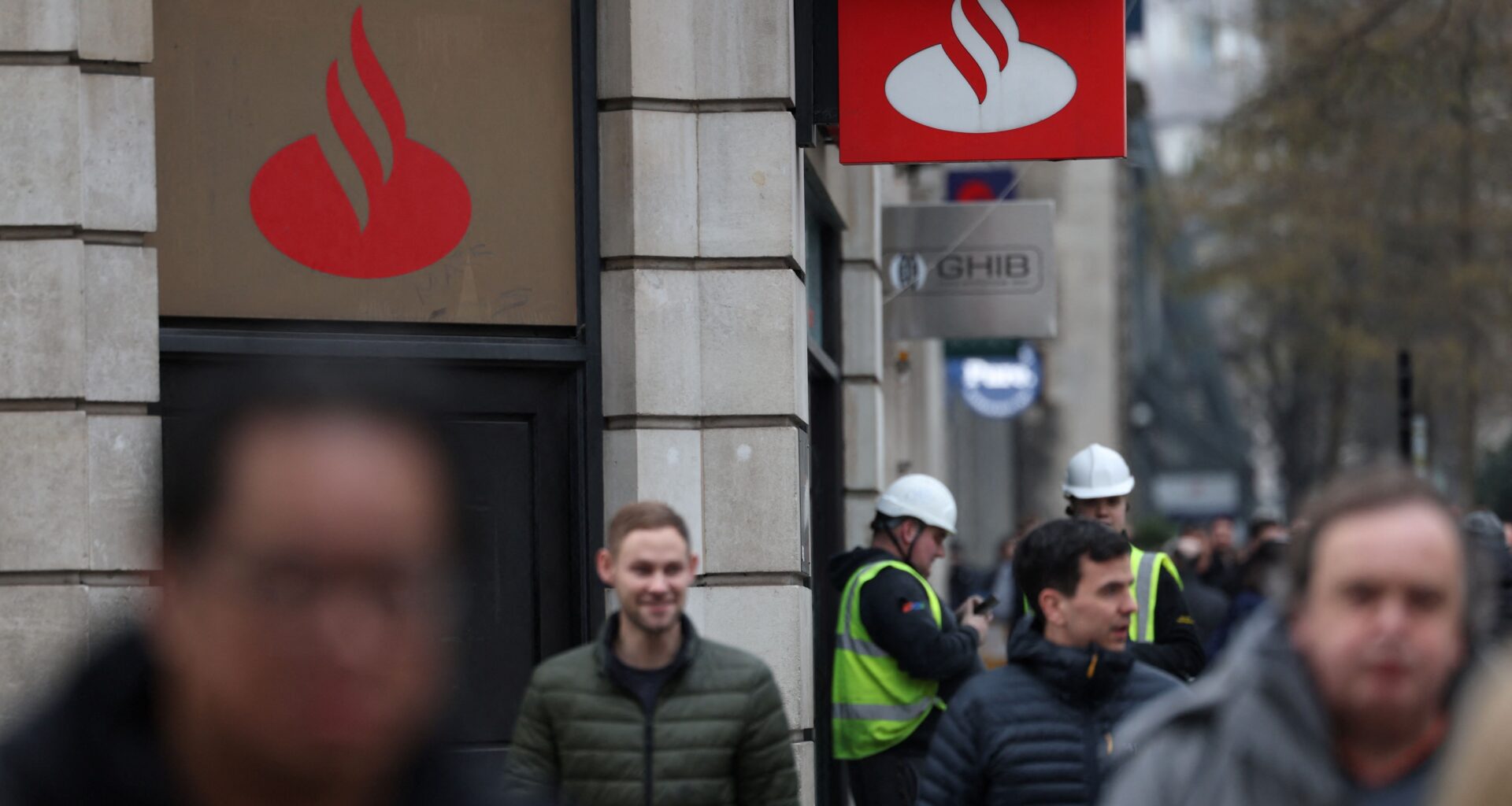 CEO von Santander UK tritt vor Fusion mit TSB zurück