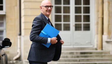 Französischer Finanzminister kündigt nach Übernahmeangebot für SFR erhöhte Wachsamkeit an