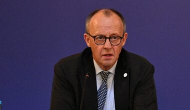 Nach heftiger Kritik: Jetzt erklärt der Kanzler, was er mit „Stadtbild“ gemeint hat – Umfrage stützt Merz