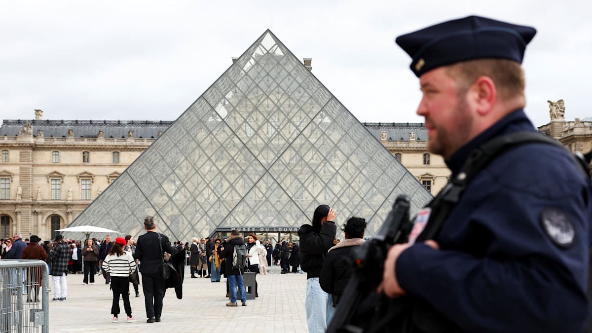 Paris: Pariser Polizei gibt Sicherheitslücken im Louvre zu – Tatverdächtige gestehen teilweise