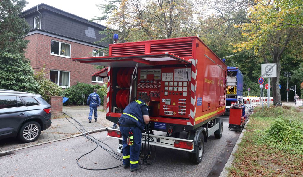 Hamburg: Bagger beschädigt Leitung – Stromausfall in Pflegeheim