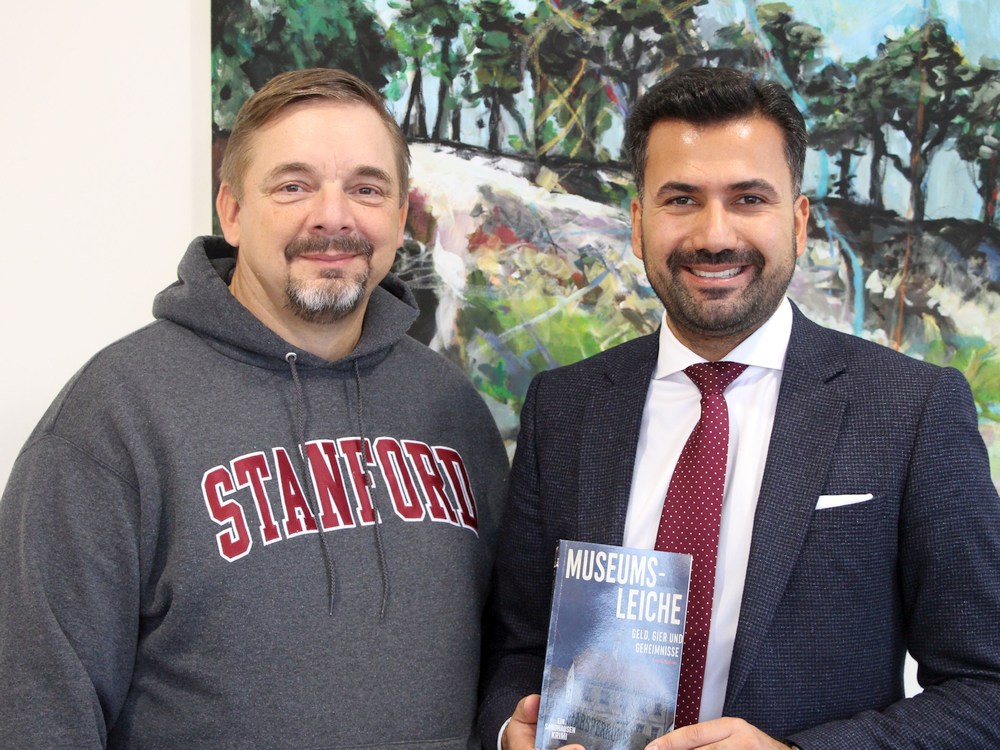 Sandhausen hat eine „Museumsleiche“: Neues Buch von Autor Lars Naber - Leimen-Lokal
