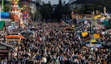 Oktoberfest-News 2025: Die Wiesn geht am Sonntag zu Ende - mit Regen und dem FC Bayern - München
