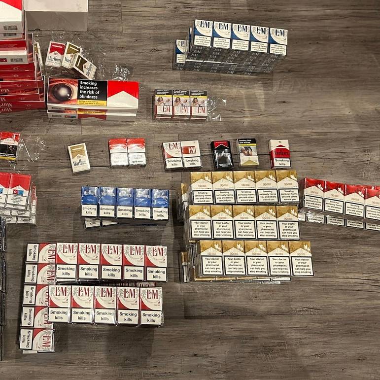 Duisburger sollen über 650.000 Zigaretten geschmuggelt haben