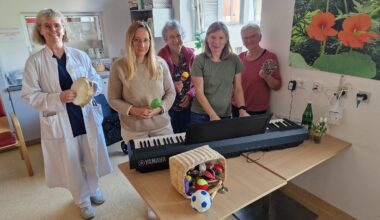 Musiktherapie im Wandel: Lettin spielt für Haller Senioren Beatles und Stones | Haller Kreisblatt