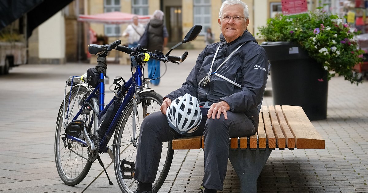 Bielefelder Rentnerin (79) radelt einmal um die Welt, um Kindern zu helfen
