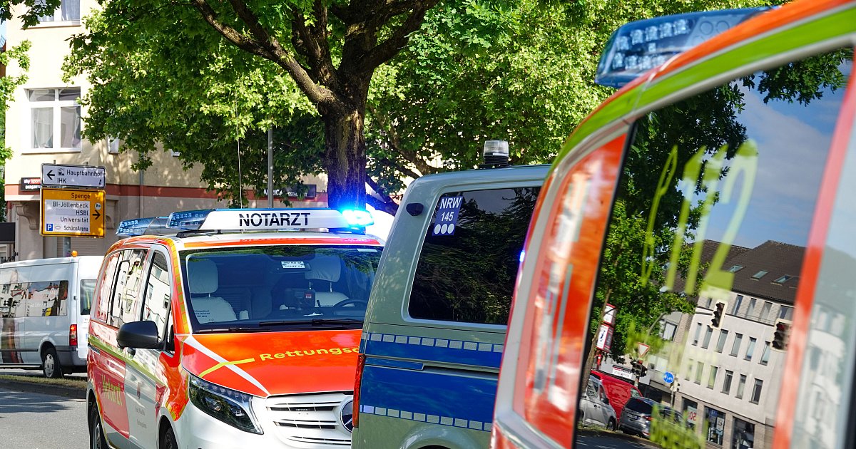 Fahndung in Bielefeld: Unfallfahrer lässt verletzte Frau nach Kollision zurück