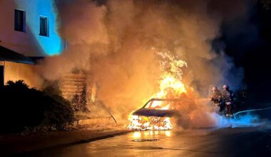 Plötzlich brennt in Steinhagen ein Auto: Feuerwehr-Einsatz verhindert Schlimmeres | Haller Kreisblatt