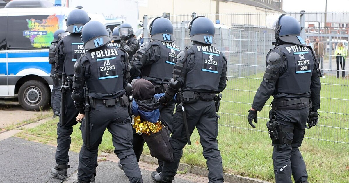 Blockaden von Aktivisten in Bremen und Delmenhorst aufgelöst | Niedersachsen