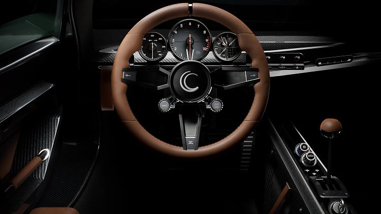 Mit seinem klassischen Cockpit soll der 01 Zagato den Fahrer aktiv einbinden.