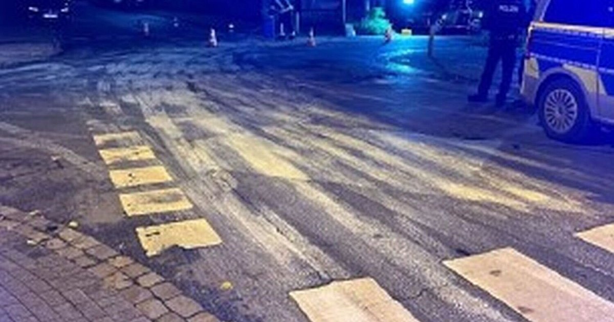 Verkehr lahmgelegt: Bielefelder richtet Riesen-Sauerei auf Schloßhofstraße an