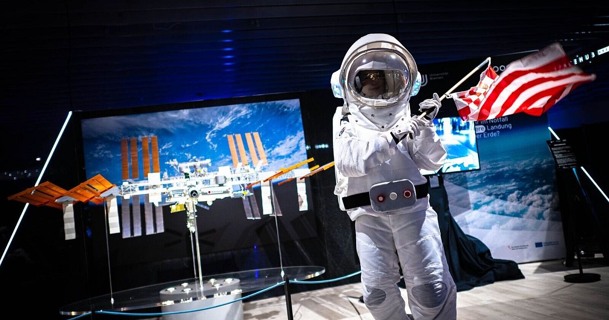 Raumfahrt im Kaufhaus - Neue Ausstellung in Bremen | Niedersachsen
