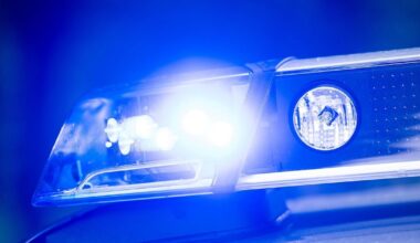 Brennender Kaffee-Lkw blockiert Autobahn bei Münster | NRW