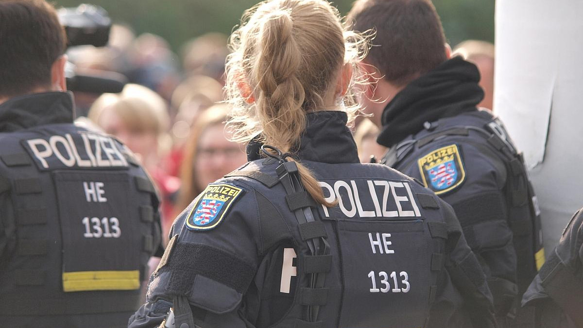 Junger Autofahrer in Delmenhorst mit Schlagringen und unter Drogeneinfluss erwischt